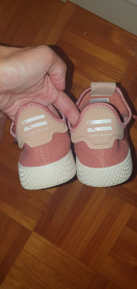 Ténis Adidas Rosa