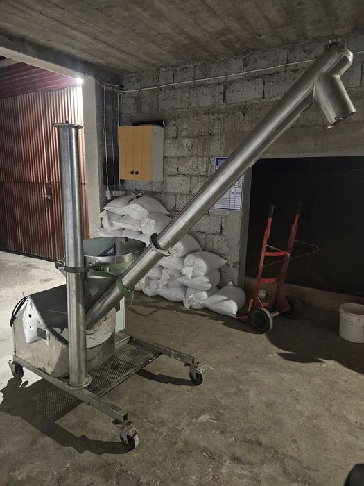 Przenośnik Podajnik ślimakowy dozownik aplikator przenośnik dozownik