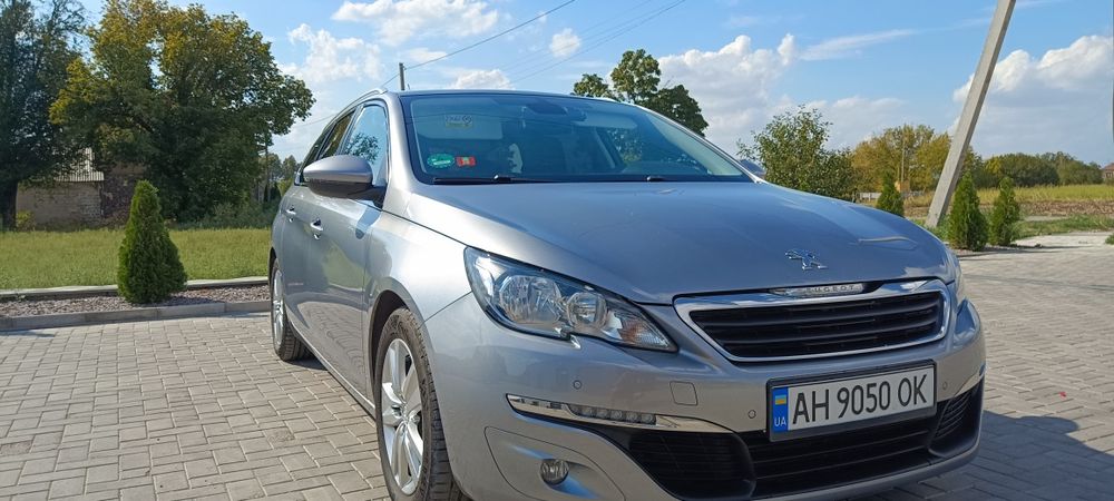 Peugeot 308 2015 року