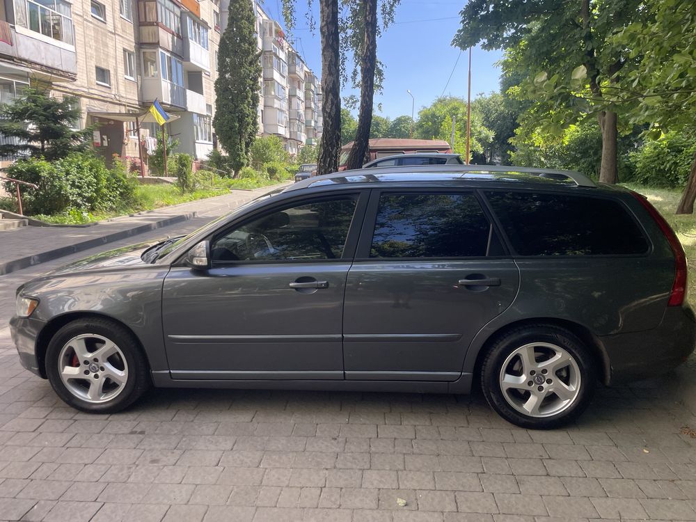 Продам Volvo v50 1.6D