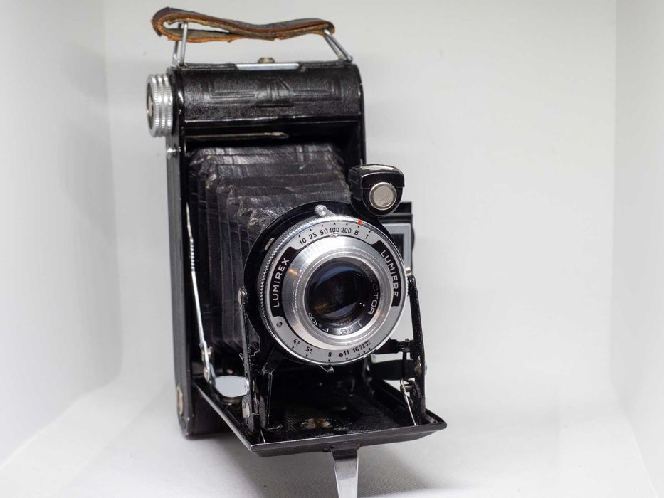 Máquina fotográfica analógica de fole 120mm Lumiere Lumirex II