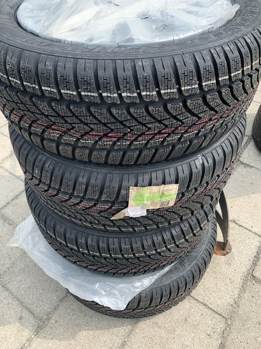 Nowe felgi stalowe z oponami vw 205/55 R16