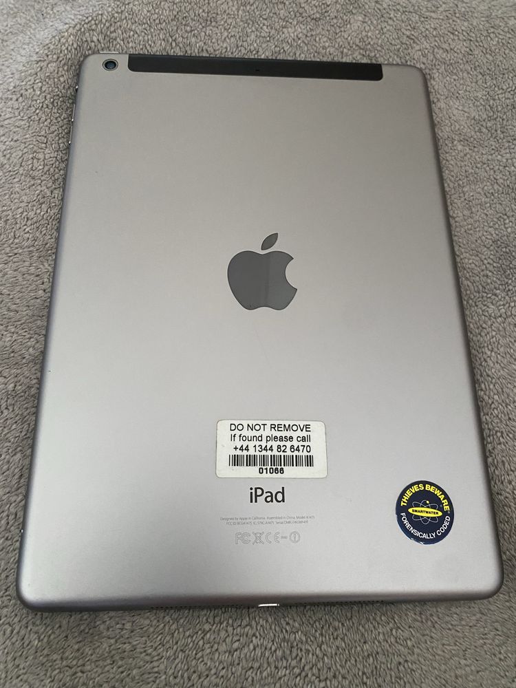 Планшет Apple iPad Air A1475