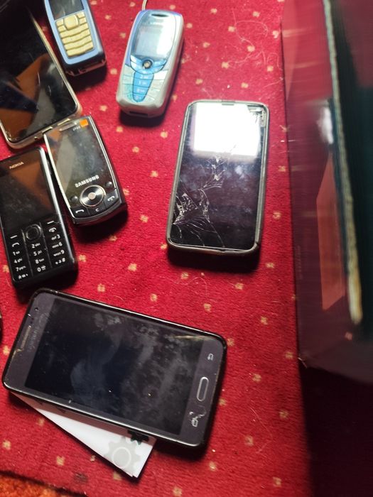 Telefon/telefony/stare