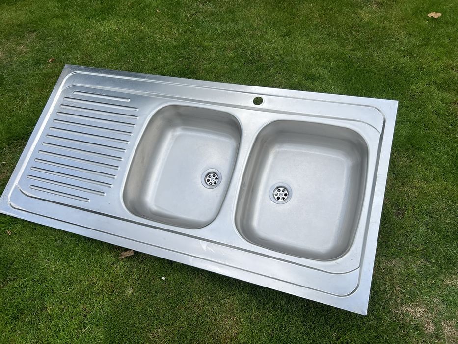 Zlewozmywak dwukomorowy z ociekaczem