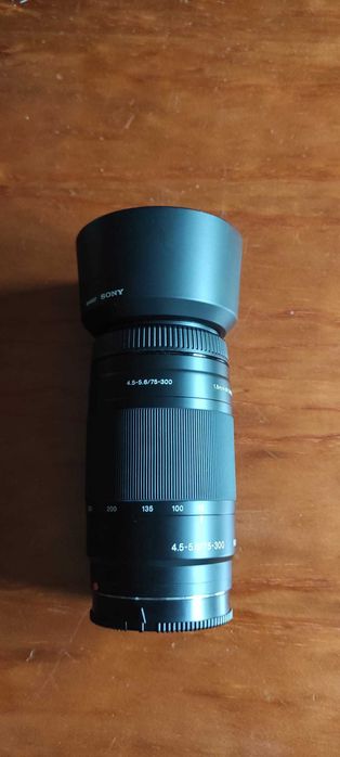 Objetiva Sony SAL 75-300mm F4.5-5.6