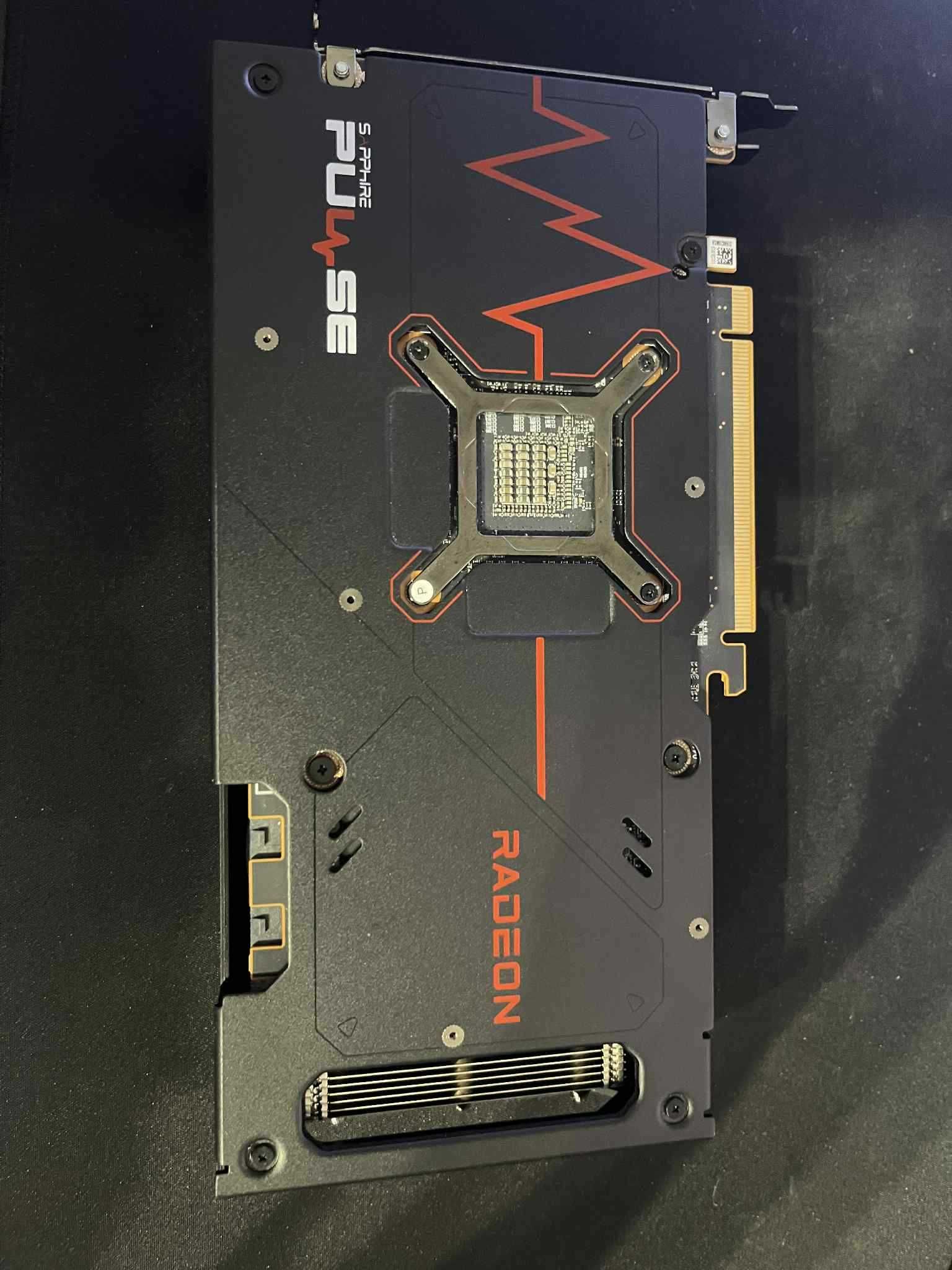 Sapphire Radeon RX 7600 XT Pulse 16GB GDDR6