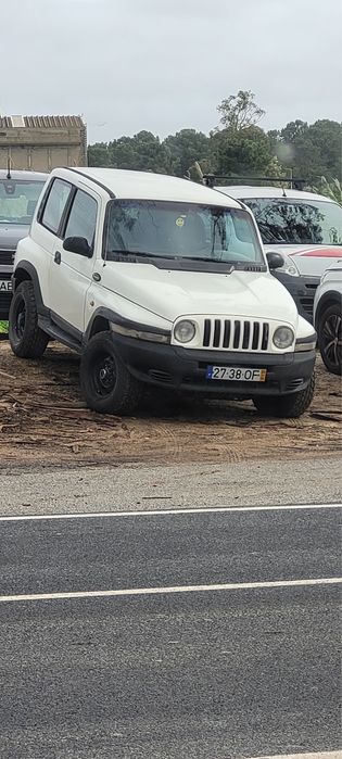 ESPETACULAR! KJ 2.3td 110cv 4x4