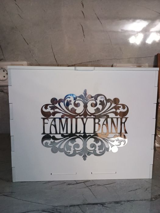 Скринька для конвертів на весілля