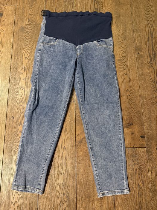 Regulowane jeansy ciążowe