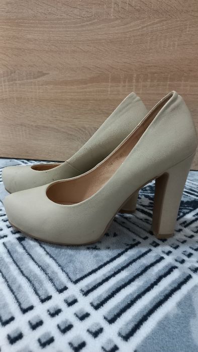 Туфлі беживі 25 см устілка