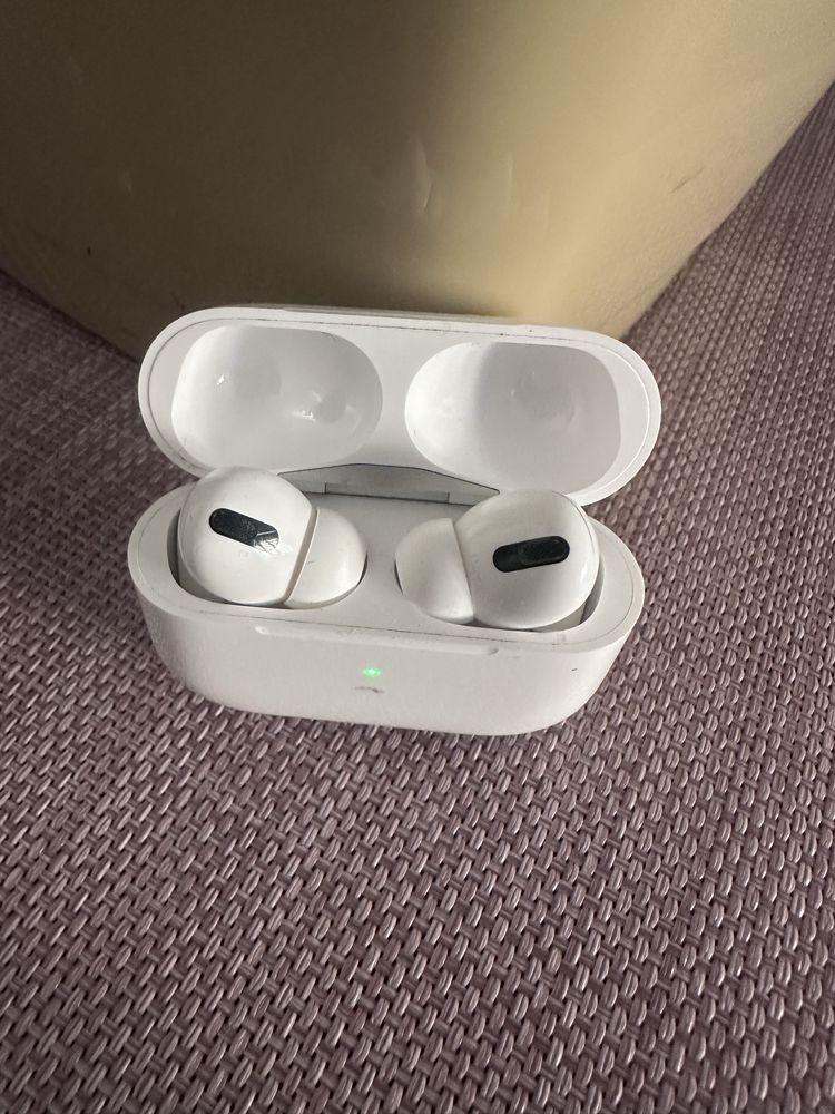 Słuchawki bezprzewodowe Apple AirPods Pro 1 gen. Lightning