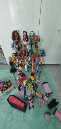 Monster high wielki zestaw  z drewniany domkiem REZERWACJA