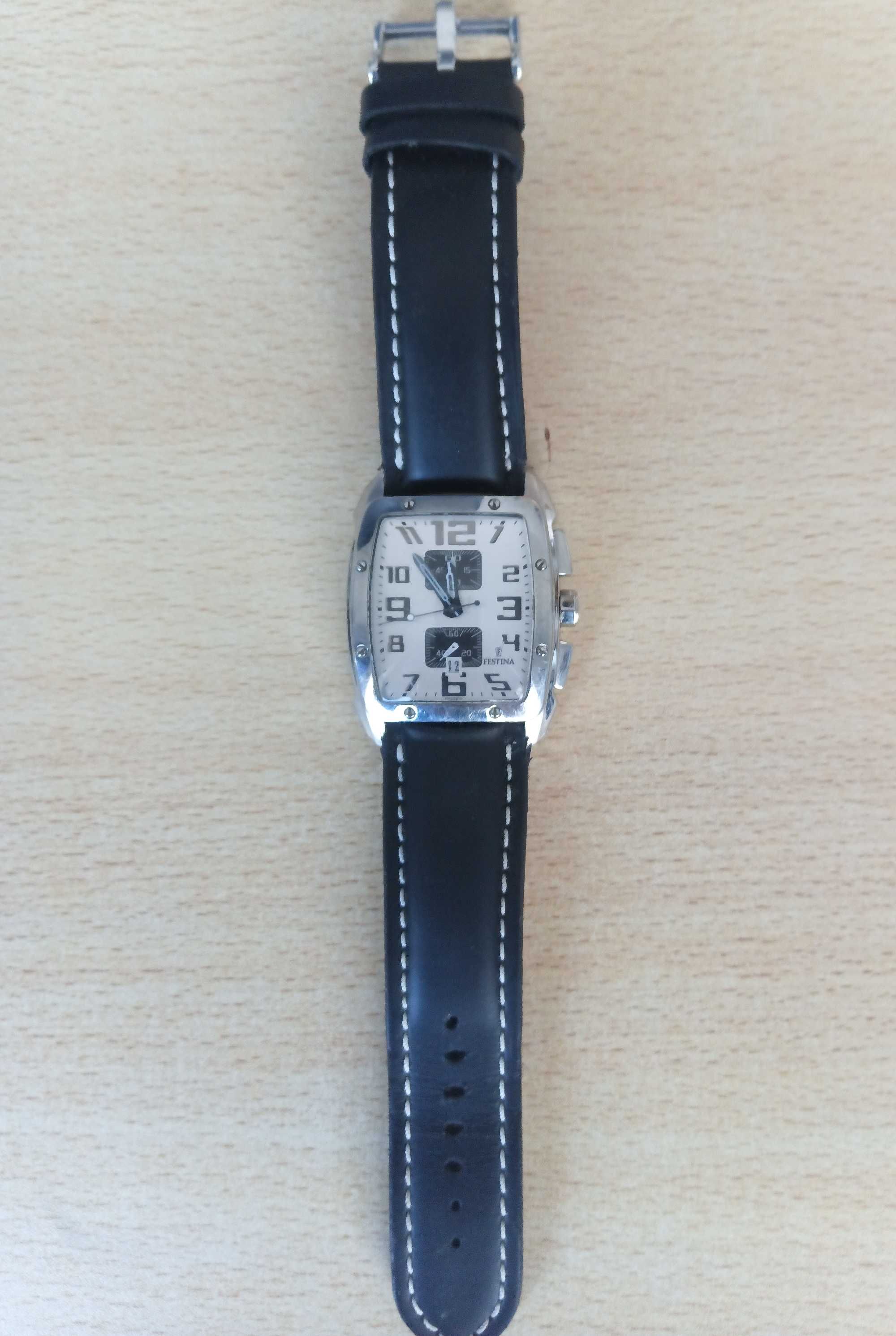 Relógio Festina F16259/1 Couro Preto 26mm