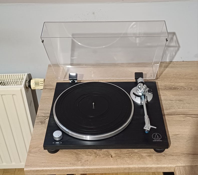 Gramofon Audiotechnica AT-LPW30