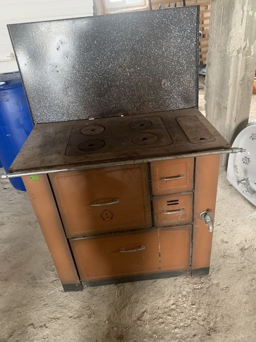 Fogão antigo em bom estado