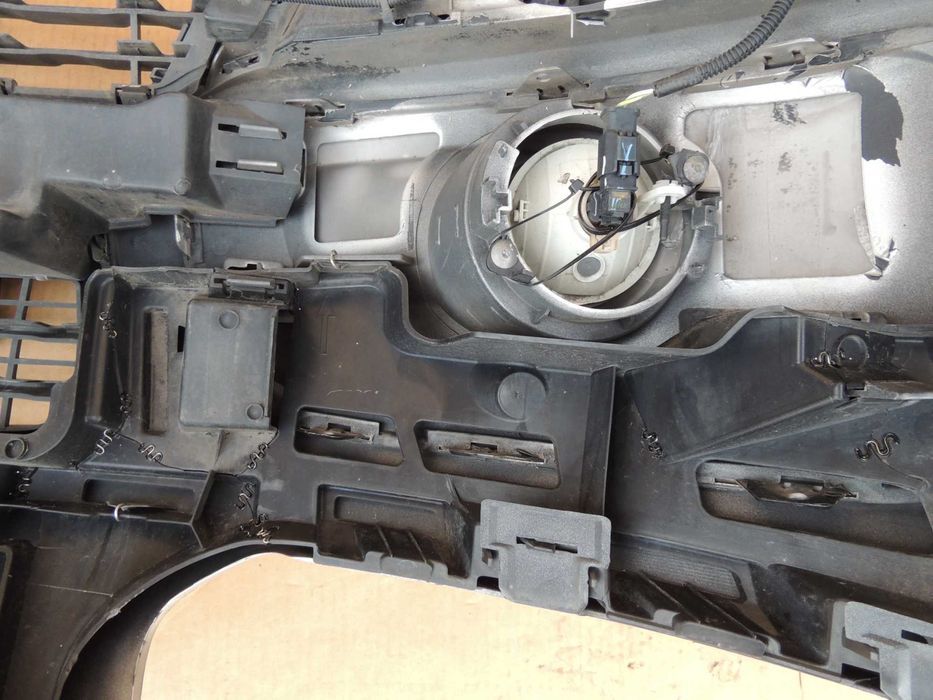 Zderzak przód przedni Citroen C3 Picasso 08,09,10,11,12 EZRC