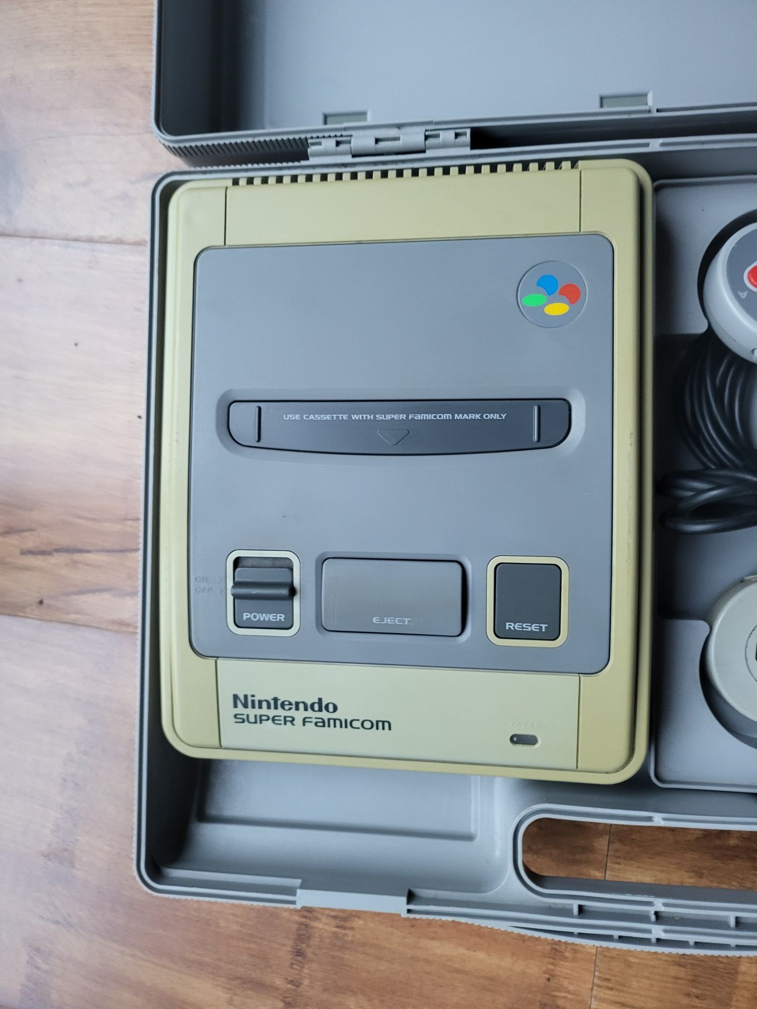 Super Famicom z Walizka unikat