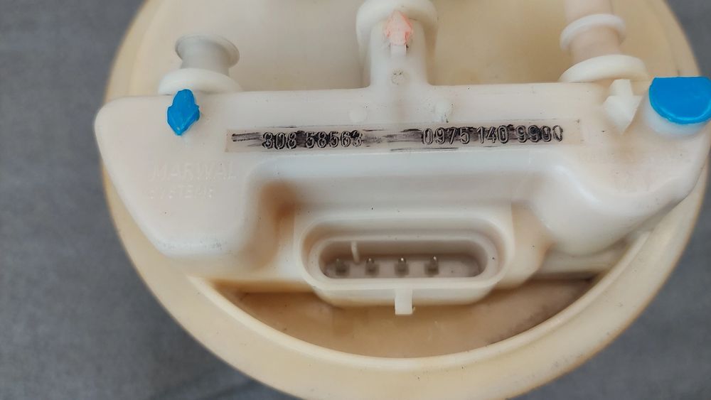 Bomba de combustível VOLVO S40 I (VS)