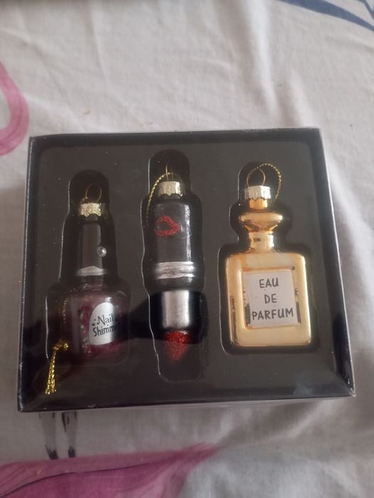 Набір ялинкових прикрас
Оригінальний набір ялинкових іграшок у вигляді