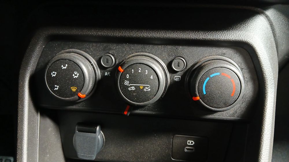 Comando chauffage / sofagem DACIA Sandero III