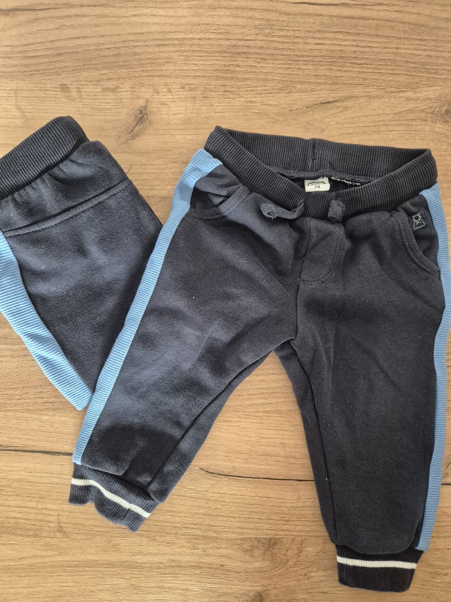 Paczka ubrań 74/80 dres i spodnie
