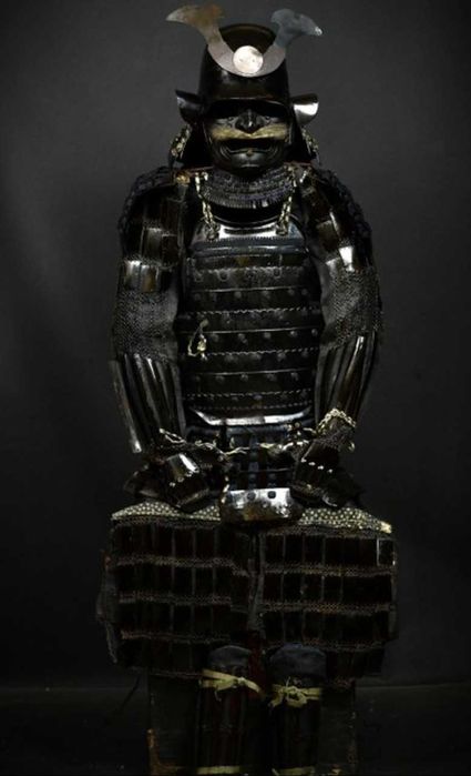 Pełna zbroja samuraja Gusoku - Japonia - Edo okres (1600 do 1868)