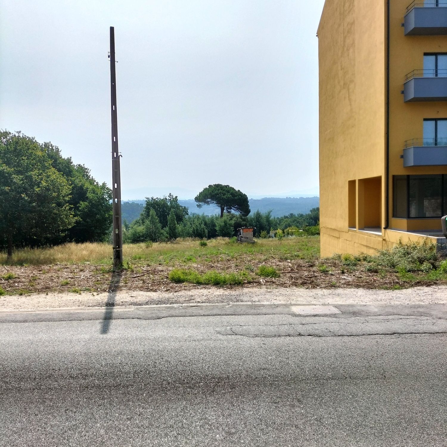 Lote de terreno na urbanização da Catraia.