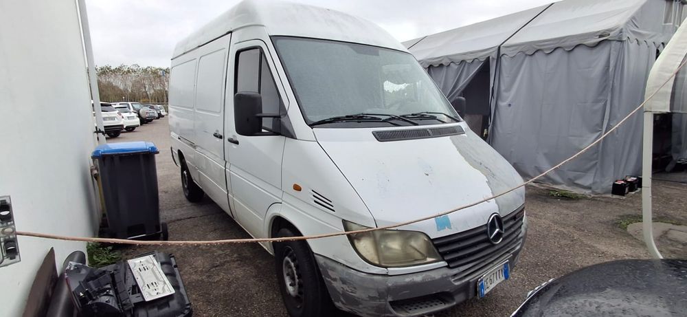 Mercedes Sprinter вантажний