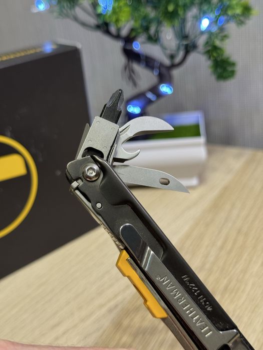 Leatherman Signal  мультитул edc