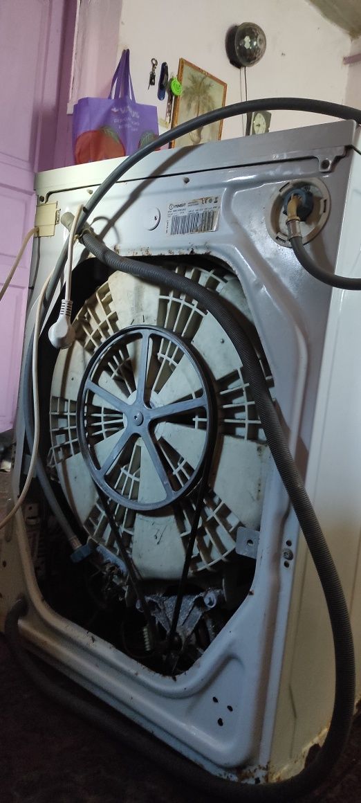 Стиральная машина Indesit под восстановление