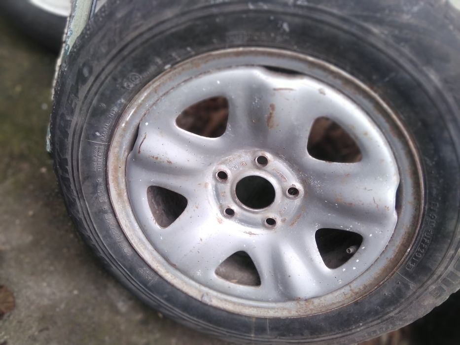 Продам одну шину 205×70×14