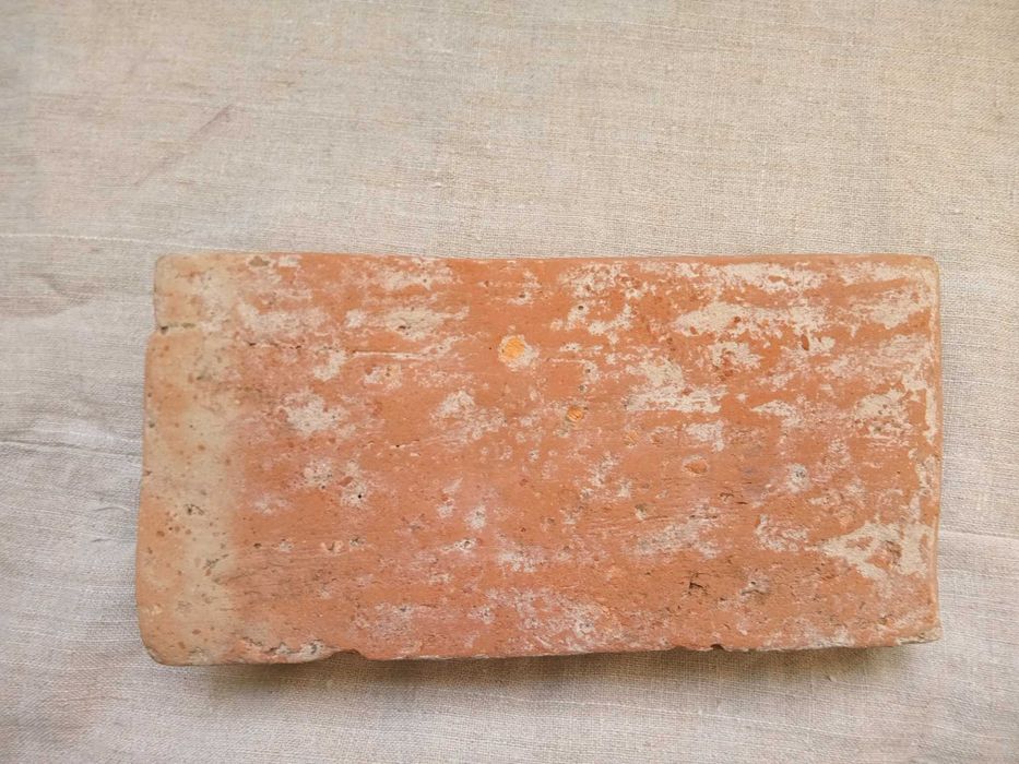 Кирпич старый с клеймом Ш Ф .