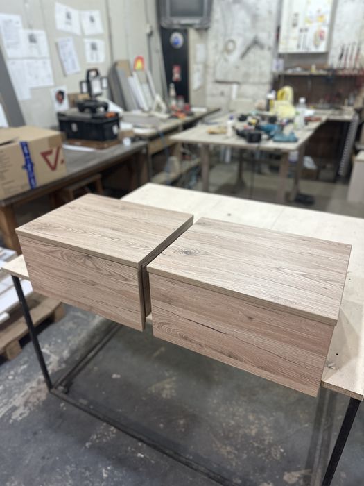 Комплект навісних тумб прикроватних ш46 г34 в20