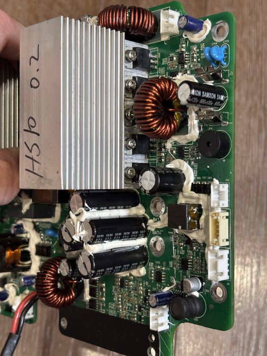 Продам плату инвертора  Ecoflow Delta 2 не рабочая.