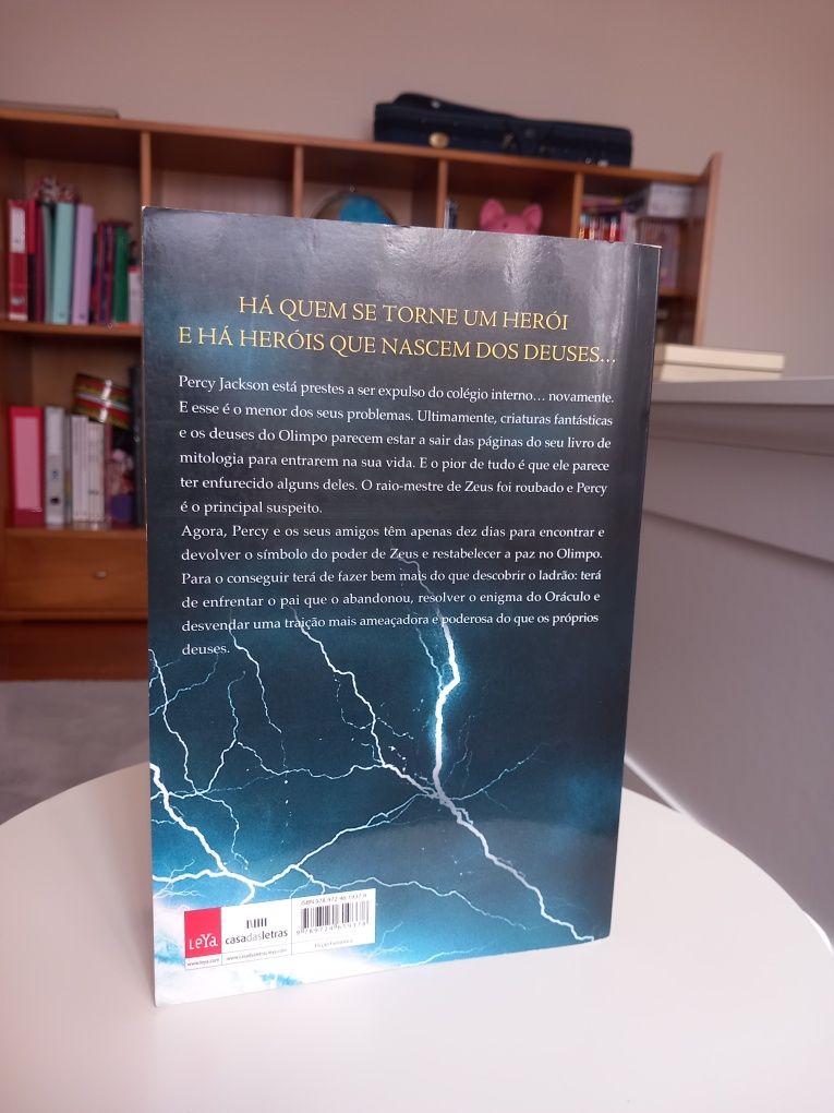 "Percy Jackson e os Ladrões do Olimpo" | Rick Riordan