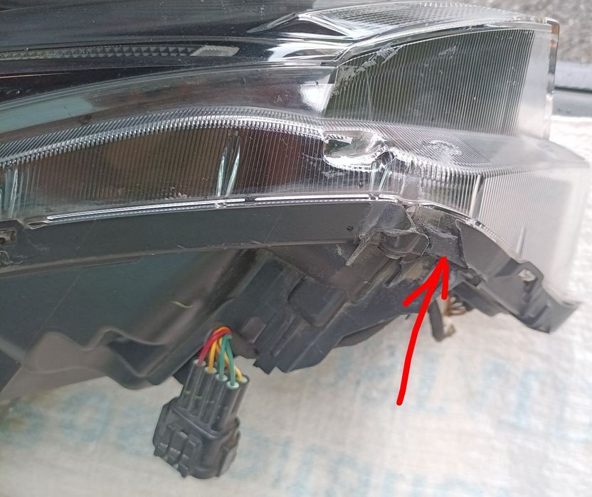 Фара ліва Nissan Kicks LED від 2020-> світлодіодна Ніссан Кікс