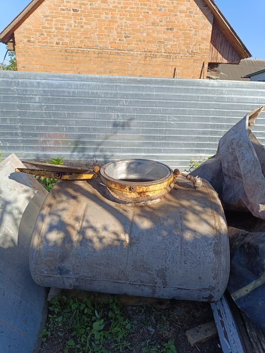 Продаю бочку 1000 л