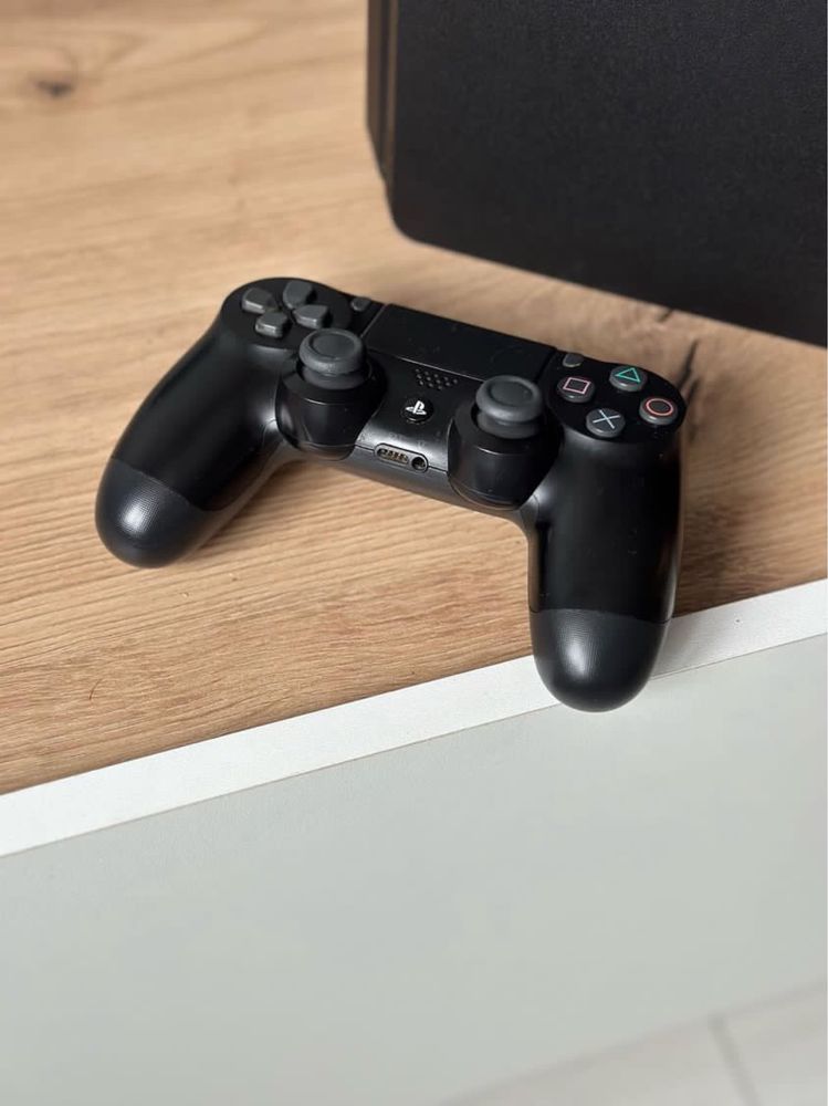 Playstation 4 slim плейстейшин 4 про 5 фет xbox в ідеальному стані