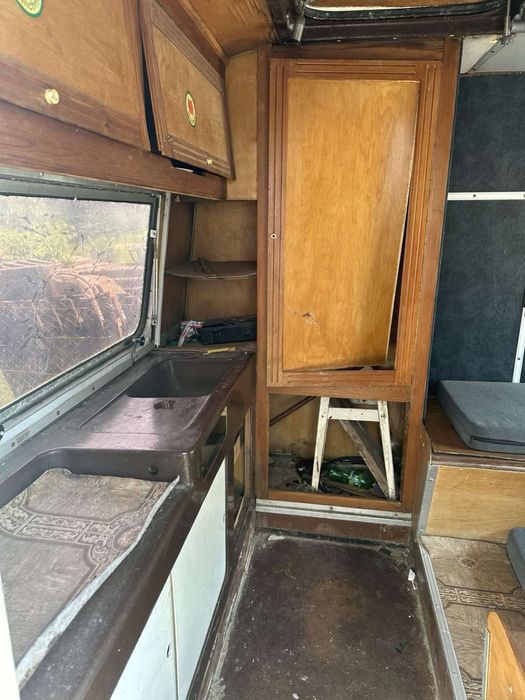 Кемпінг одноосний