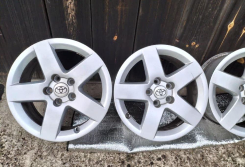 Komplet alufelg 15" 5x100 ET38 Toyota Audi VW 57,1-54,1