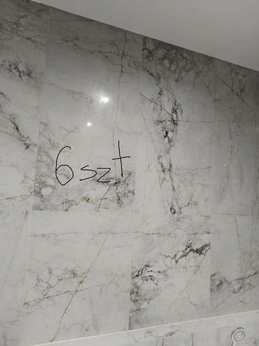 płytki sprzedam - pozostałość po budowie