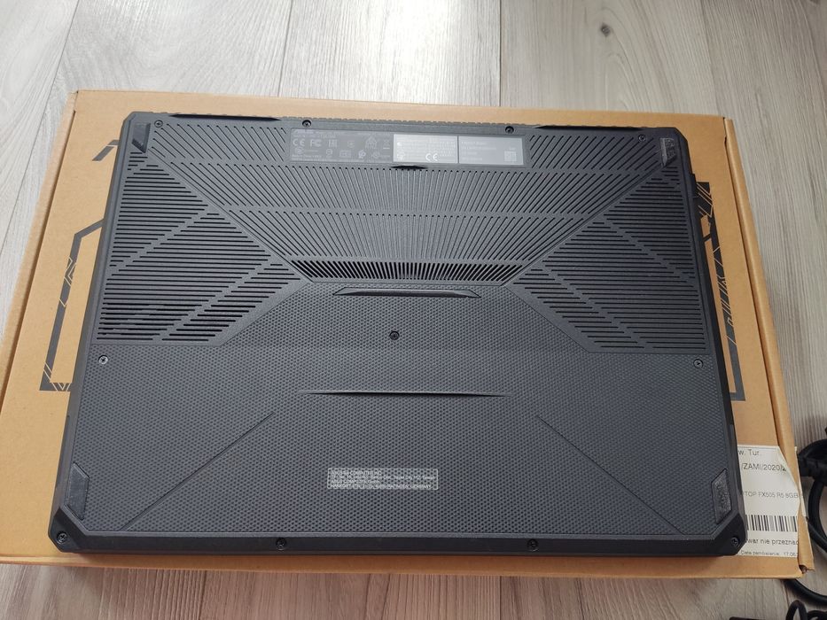 Laptop Asus TUF Gaming FX505DT Ryzen 5/8GB DDR4/GTX 1650/512GB SSD
