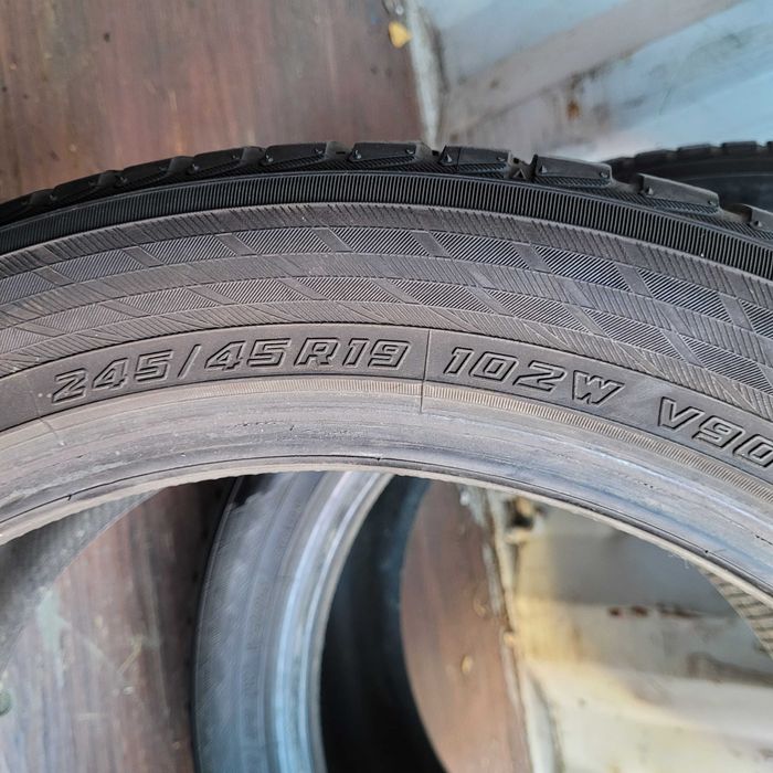 Opony Yokohama Blue Earth V905  245x45 19