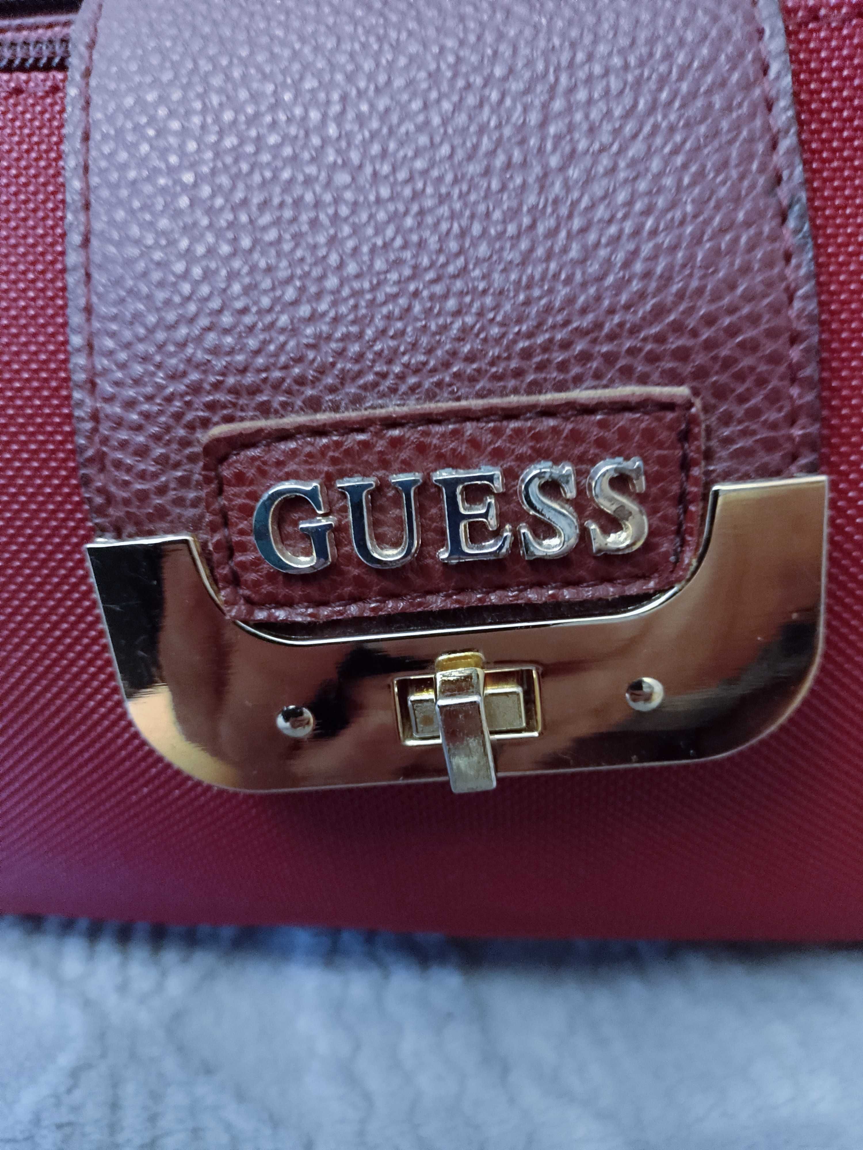 Torebka bordowa Guess