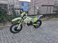 Vendo Husqvarna 300tpi