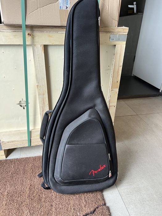 Case Guitarra Fender