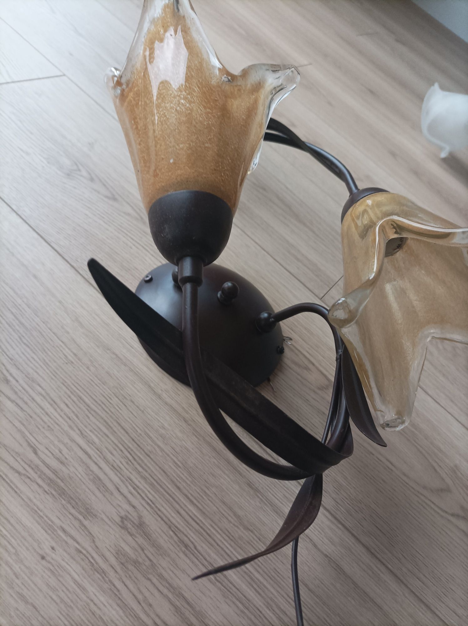 Lampa, żyrandol, oświetlenie wewnętrzne