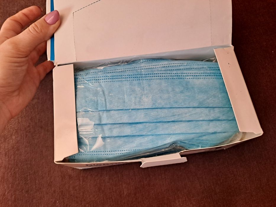 Maseczki ochronne 100szt