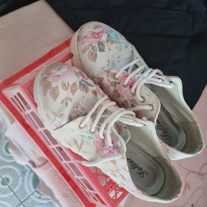 Sapatos coloridos Senhora